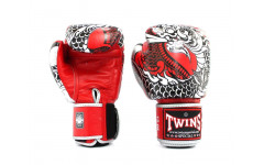 Боксерские перчатки Twins Special FBGVL3-52 Dragon red silver 16 oz Боксерские перчатки Twins Special FBGVL3-52 Dragon red silver 16 oz