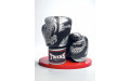 Боксерские перчатки TWINS Special FBGVL3-49 black silver 14 oz Боксерские перчатки TWINS Special FBGVL3-49 black silver 14 oz