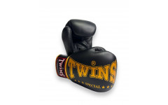 Боксерские перчатки TWINS Special FBGVL3A black 12 oz Боксерские перчатки TWINS Special FBGVL3A black 12 oz