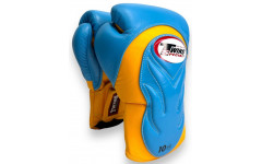Боксерские ператки Twins Special BGVL6 yellow light blue 10 oz Боксерские ператки Twins Special BGVL6 yellow light blue 10 oz