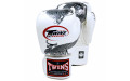 Боксерские перчатки Twins FBGVL3-23 white silver 12 oz